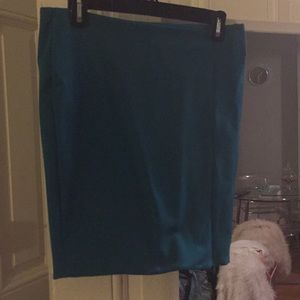 Tight blue-green skirt, size 6